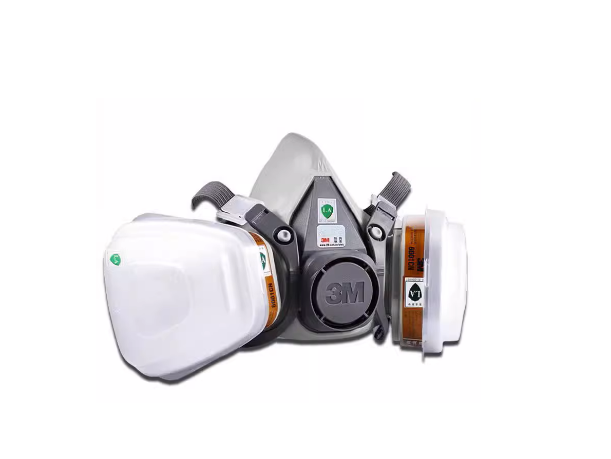 Half face mask with filter