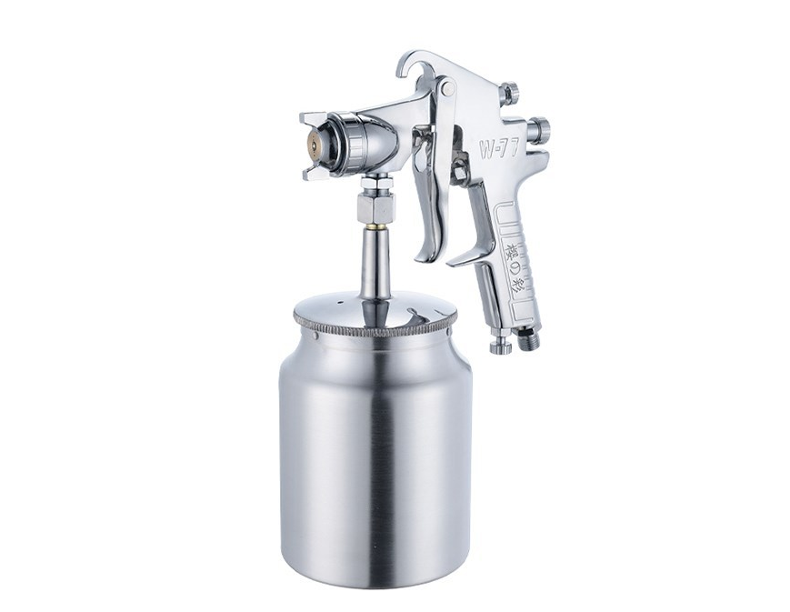 Spray gun with 1 L